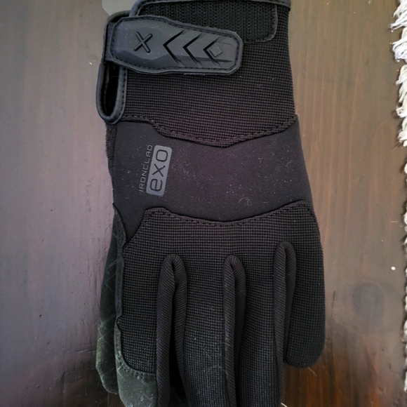 Tactical Pro gloves - Picture 1 of 3